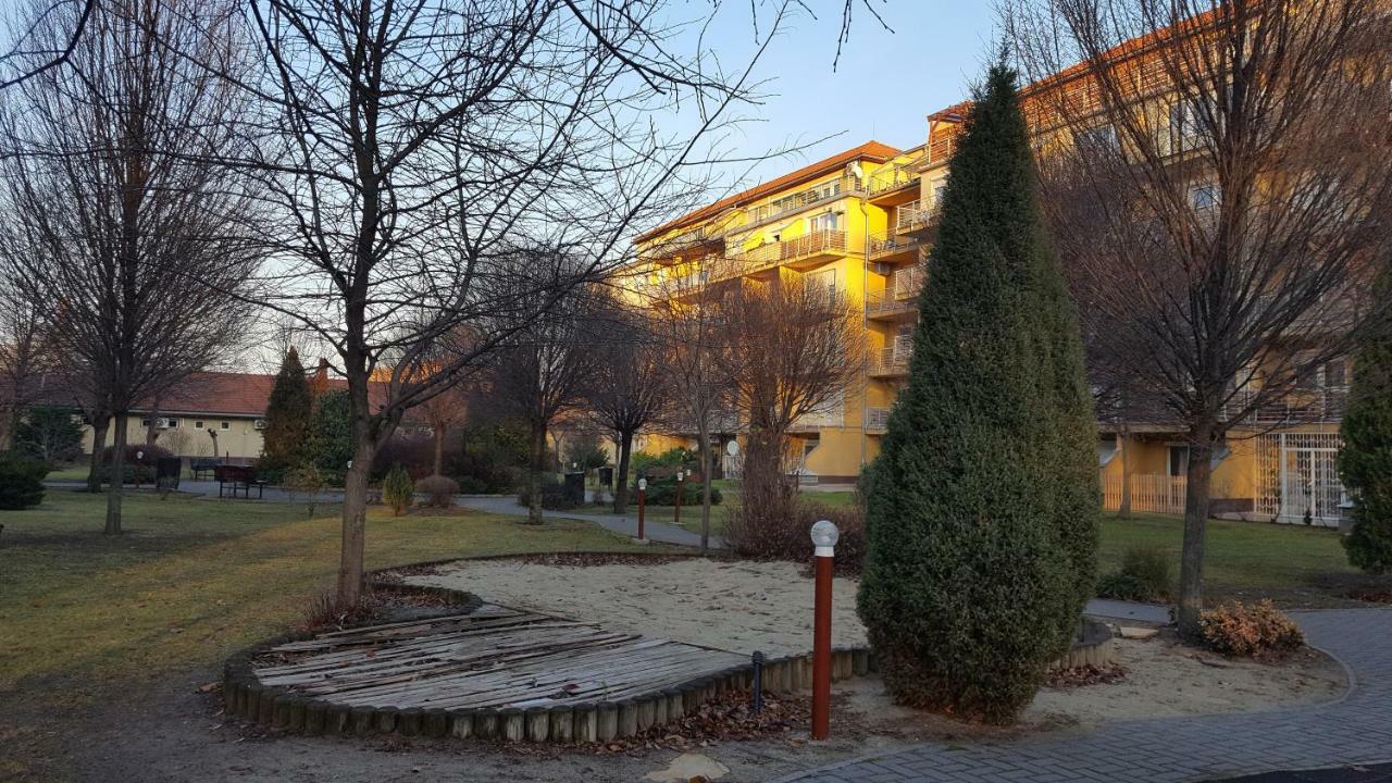 Liget Apartment, Terrace, Free Parking, Ac Будапеща Екстериор снимка